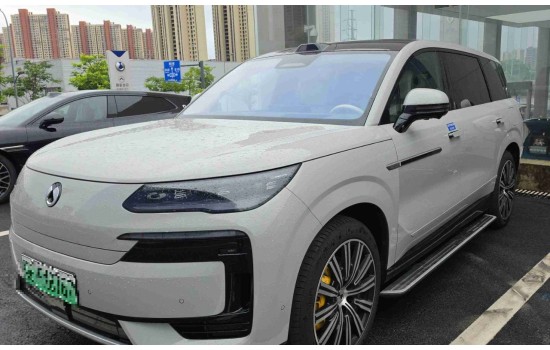 Denza N9 DM, 4WD Top, 2025, пробег 2,4 тисячі км
